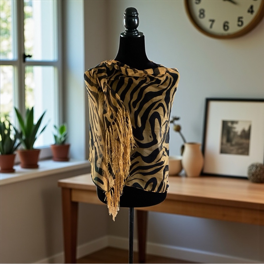 💖 100% Silk Zebra Print Fringe Scarf 💖